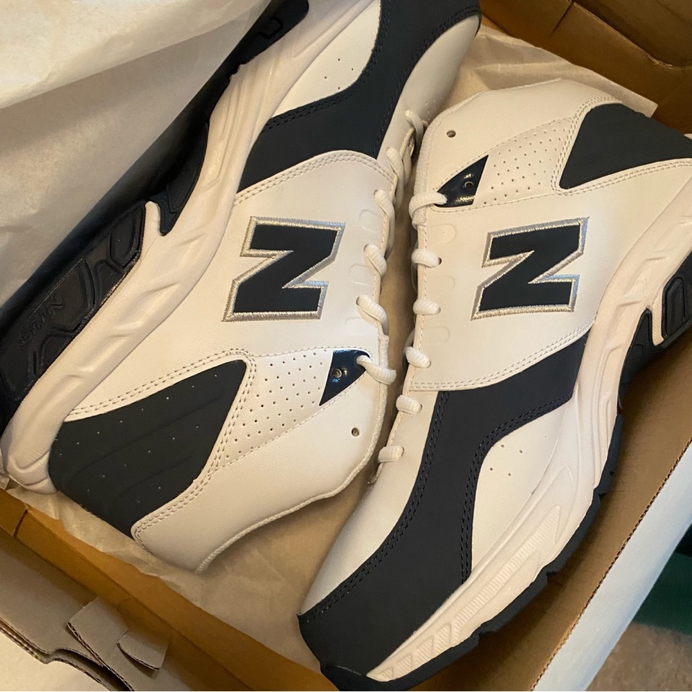 New Balance 581 Men’s Basketball Shoes (White/Navy)